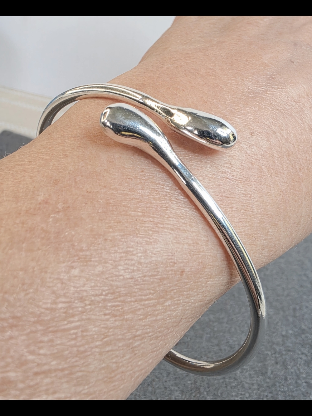 Vintage Solid Sterling Silver  Open-End Teardrop Bypass Bracelet